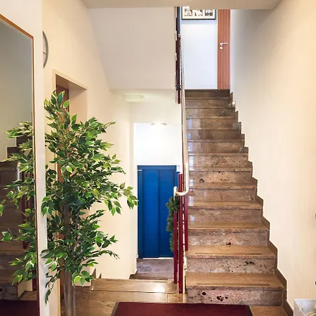 Hotel Domblick Garni 3*