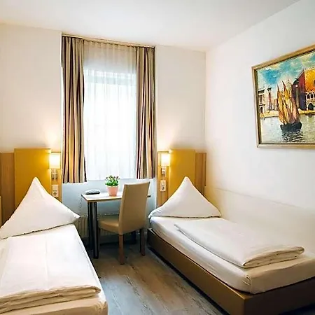 Hotel Domblick Garni 3*
