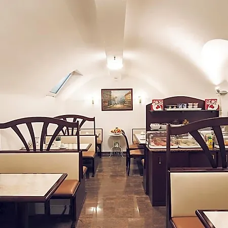 Domblick Garni Hotel