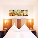 Domblick Garni Hotel 3*