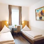 Domblick Garni Hotel 3*
