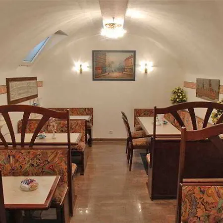 Domblick Garni 3* Colonia